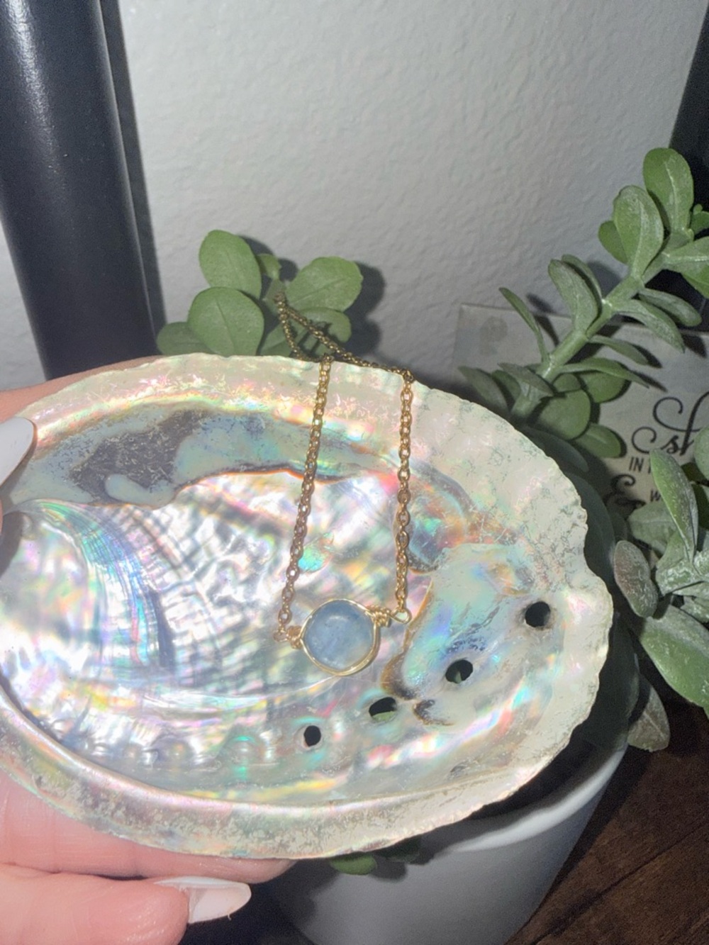 Kynite necklace